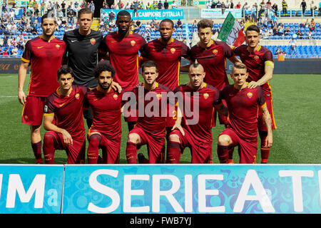 Stadium Olimpico, Rome, Italy. 03rd Apr, 2016. Serie A football league. Derby Match SS Lazio versus AS Roma. Team AS Roma Credit:  Action Plus Sports/Alamy Live News Stock Photo