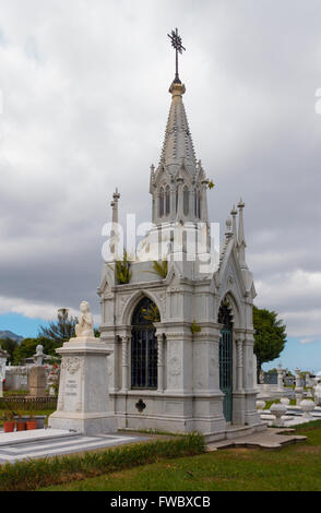 A monument in Cementerio de Obreros along Avenida San Martin in San José, San José Province, Costa Rica. Stock Photo