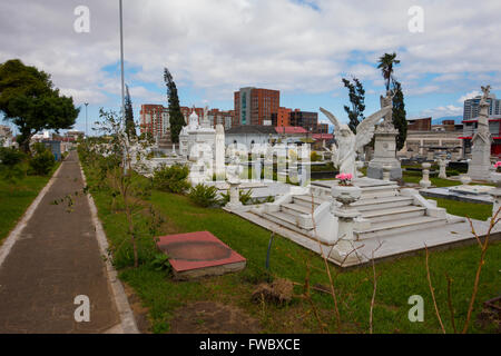 Monuments in Cementerio de Obreros along Avenida San Martin in San José, San José Province, Costa Rica. Stock Photo