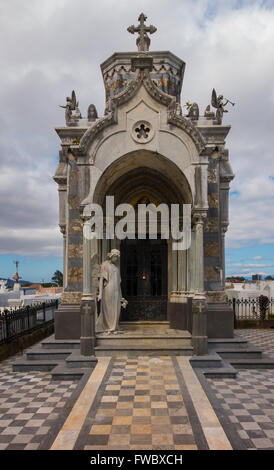 A monument in Cementerio de Obreros along Avenida San Martin in San José, San José Province, Costa Rica. Stock Photo