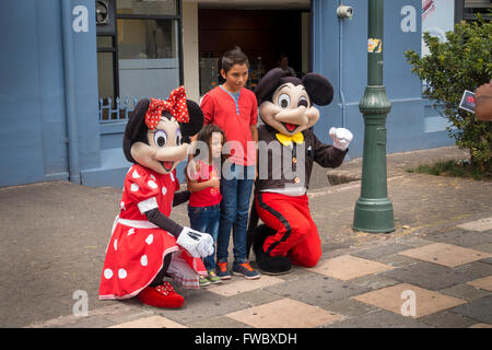 Minnie mouse costume hi-res stock photography and images - Alamy