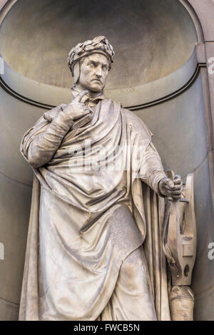 Florence, Florence Province, Tuscany, Italy.  Statue in Piazzale degli Uffizi of Florentine poet Dante Stock Photo