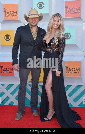 Las Vegas, Nevada, USA. 3rd Apr, 2016. Singer Jason Aldean and wife Brittany Kerr attends the 51st Academy of Country Music Awards on April 3, 2016 at MGM Grand Arena in Las Vegas, Nevada Credit:  Marcel Thomas/ZUMA Wire/Alamy Live News Stock Photo