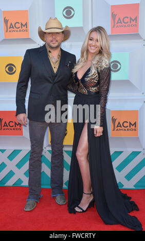 Las Vegas, Nevada, USA. 3rd Apr, 2016. Singer Jason Aldean and wife Brittany Kerr attends the 51st Academy of Country Music Awards on April 3, 2016 at MGM Grand Arena in Las Vegas, Nevada Credit:  Marcel Thomas/ZUMA Wire/Alamy Live News Stock Photo