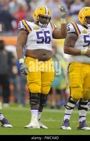 Trai Turner of the Washington Commanders walks off the field after a  News Photo - Getty Images