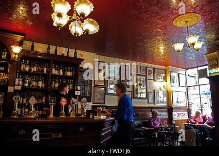 The Bow Bar,Edinburgh,Scotland Stock Photo