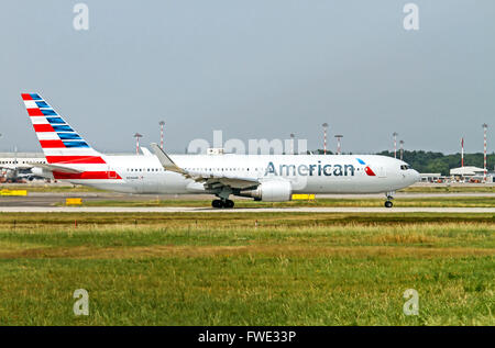 American Airlines, Boeing 767-323ER. Photographed at Linate airport, Milan, Italy Stock Photo