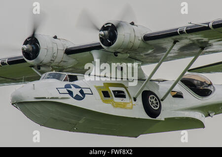 The Consolidated PBY Catalina was an American flying boat, and later an amphibious aircraft of the 1930s and 1940s. Flying Second World War plane Stock Photo