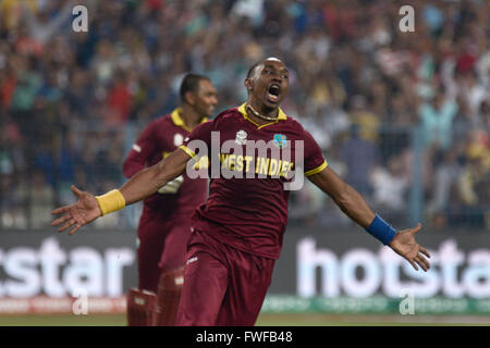 Kolkata, India. 03rd Apr, 2016. West indies bowler Bravo celebrates after wicket taking during ICC T20 final. West Indies beat England by four wickets in ICC T20 final at Eden Gardens, Kolkata. England batted first and scored 155 for 9 wickets by the help of Roots half century. Chasing the target West Indies win the game two delivers to left and four wickets in hand. Samuel score magnificent 85 and Brathwaite scored not out 34. Samuel grabs the player of the match award and India's Virat Kohli get player of player of the tournaments. © Saikat Paul/Pacific Press/Alamy Live News Stock Photo