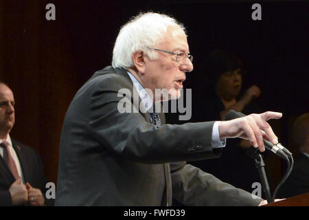 Appleton, Wisconsin, USA. 29th Mar, 2016. BERNIE SANDERS Wisconsin Primary Rally at P.A.C. Center Appleton, WI © ©/ZUMA Wire/Alamy Live News Stock Photo