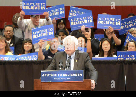 Appleton, Wisconsin, USA. 29th Mar, 2016. BERNIE SANDERS Wisconsin Primary Rally at P.A.C. Center Appleton, WI © ©/ZUMA Wire/Alamy Live News Stock Photo