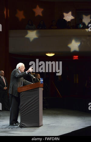 Appleton, Wisconsin, USA. 29th Mar, 2016. BERNIE SANDERS Wisconsin Primary Rally at P.A.C. Center Appleton, WI © ©/ZUMA Wire/Alamy Live News Stock Photo