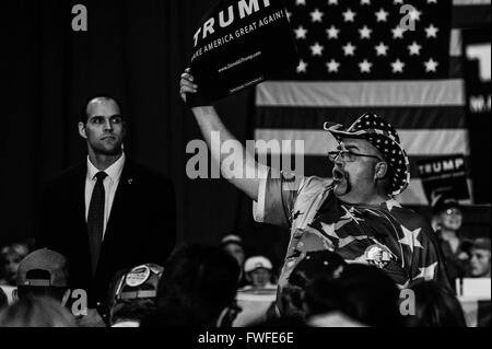 Janesville, Wisconsin, USA. 29th Mar, 2016. Republican Presidential Candidate appeared on March 29th in Janesville, Wisconsin for a rally before the Primary vote of April 5, 2016. Anti-Trump protestors and Trump supporters faced each others while Mr. Trump gave his speech before one thousand attendees. © Axelle Horstmann/ZUMA Wire/Alamy Live News Stock Photo