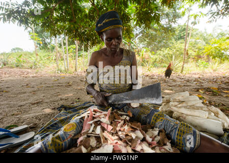 Woman preparing food, Democratic Republic of Congo Stock Photo