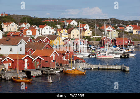 Falu red fishermen's houses in harbour, Halleviksstrand, Orust, Bohuslan Coast, Southwest Sweden, Sweden, Scandinavia, Europe Stock Photo