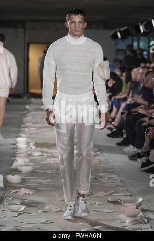 COTTWEILER runway at London Collections Men SS17, LCM SS17. 11/06/2016 | usage worldwide Stock Photo