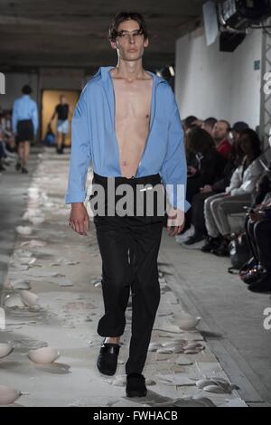 COTTWEILER runway at London Collections Men SS17, LCM SS17. 11/06/2016 | usage worldwide Stock Photo