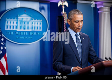 Washington DC, USA. 12th June, 2016. United States President Barack Obama pauses while speaking to reporters in the Brady Press Briefing Room in Washington, District of Columbia, U.S., on Sunday, June 12, 2016, about the deadly shooting the night before in a gay nightclub in Orlando FL. Approximately 50 people were killed and at least 53 more were injured in what appears to be the deadliest mass shooting in U.S. history. Credit: Pete Marovich / Pool via CNP - NO WIRE SERVICE - Credit:  dpa picture alliance/Alamy Live News Stock Photo