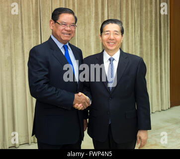 Beijing, China. 7th Apr, 2016. Chinese State Councilor Guo Shengkun (R), who is also Public Security Minister, meets with Sar Kheng, Cambodian deputy prime minister and minister of interior, in Beijing, China, April 7, 2016. Credit:  Wang Ye/Xinhua/Alamy Live News Stock Photo