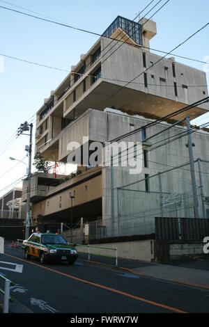 The Kenzo Tange-designed Embassy of Kuwait in Tokyo Stock Photo