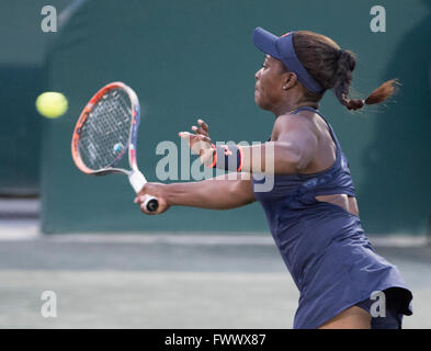 Charleston, South Carolina, USA. 7th Apr, 2016. Sloane Stephens (USA) battles against Daria Gavrilova (AUS), at the Volvo Car Open being played at Family Circle Tennis Center in Charleston, South Carolina. Credit: Leslie Billman/Tennisclix/Cal Sport Media/Alamy Live News Stock Photo