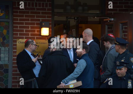 Brooklyn, United States. 07th Apr, 2016. New York, USA. 7th April, 2016. Ted Cruz visits Chabad Neshama Model Matzah Bakery. © Pacific Press/Alamy Live News Credit:  Angel Zayas/Pacific Press/Alamy Live News Stock Photo