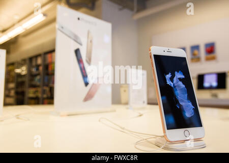 iPhone and iPads at the Jump+ Apple store in Kingston, Ont.,  on Wednesday Jan. 27, 2016. Stock Photo