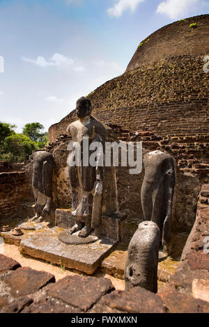 Sri Lanka, Polonnaruwa, Pabula Vihara, armless Buddha Statues in devotional niche Stock Photo