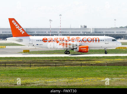 EasyJet, Airbus A320-214 at Linate airport, Milan, Italy Stock Photo