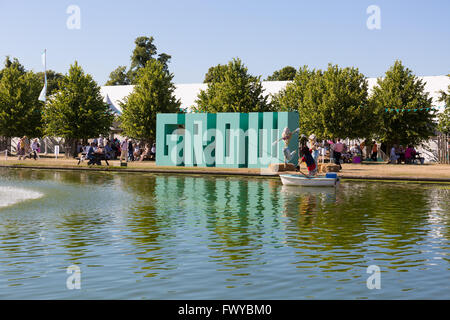 Lake and fountain at RHS Hampton Court Stock Photo