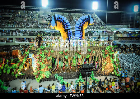 Unidos da Tijuca samba school parading at Rio Carnival 2016. Allegorical wagon and performers parading at the Sambodromo Stock Photo