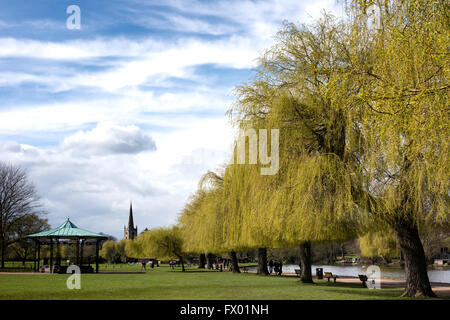 Bandstand and willow trees along the River Avon opposite the Swan Theatre at Shakespeare's Stratford-upon-Avon Stock Photo