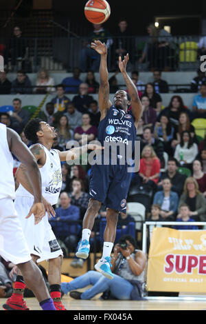 Stratford, UK. 08th Apr, 2016. Copper Box Arena, Stratford, United Kingdom - British Basketball Leage match between London Lions and Worcester Wolves - Jordan Aaron of Worcester shoots Credit:  Samuel Bay/Alamy Live News Stock Photo