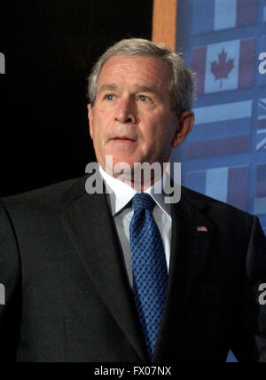 Washington, District of Columbia, USA. 30th June, 2005. Washington, DC - June 30, 2005 -- United States President George W. Bush arrives at the Freer Gallery in Washington, DC on June 30, 2005 to make remarks on the upcoming G8 Summit in Gleneagles, Scotland.Credit: Ron Sachs - Pool © Ron Sachs/CNP/ZUMA Wire/Alamy Live News Stock Photo