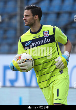 Bochum, Germany, 9th April, 2014. Football, 2nd Bundesliga, Bochum, Germany, 09.04.2016, Vfl Bochum vs FSV Frankfurt: Goalkeeper Andre Weis (Frankfurt).  Credit:  Juergen Schwarz/Alamy Live News Stock Photo