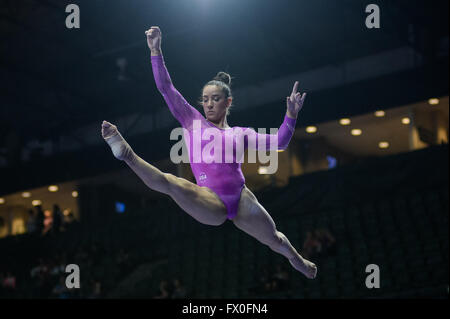 Everett, USA. 9th Apr, 2016. Olympian ALY RAISMAN from the United States warms up on beam before the 2016 Pacific Rim Gymnastics Championships. © Amy Sanderson/ZUMA Wire/Alamy Live News Stock Photo