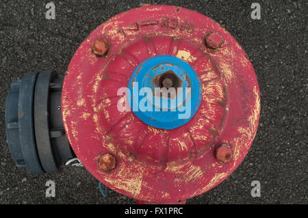 Hydrant Top View Top view of a fire hydrant Stock Photo - Alamy