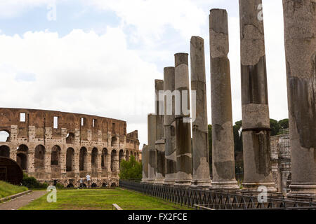 Colosseum and Roman pillars from Temple of Venus and Rome Stock Photo