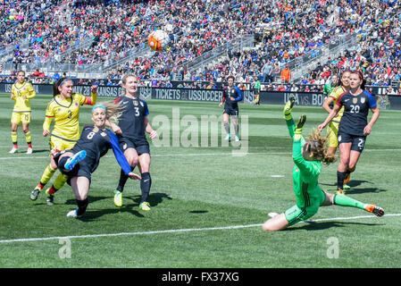 Julie Ertz / Julie Johnston womens soccer player scoring a goal in a World cup international friendly - US womens national team - women soccer players Stock Photo