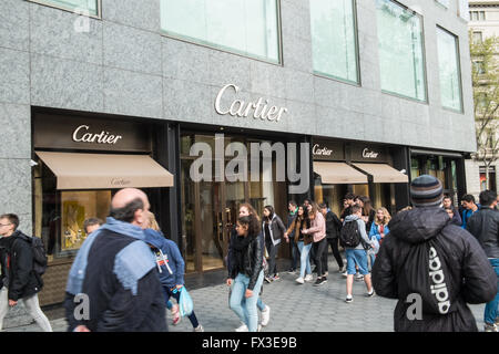 Louis Vuitton shop store along Passeig de Gracia upmarket street,boulevard  in Barcelona,Catalonia,Spain,Europe Stock Photo - Alamy