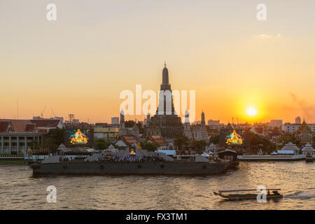 Wat Arun temple and Chao Phraya River, Bangkok, Thailand Stock Photo