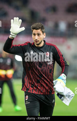 Milan, Italy. 9th Apr, 2016. Gianluigi Donnarumma (Milan) Football/Soccer : Italian 'Serie A' match between AC Milan 1-2 Juventus at Stadio Giuseppe Meazza in Milan, Italy . © Enrico Calderoni/AFLO SPORT/Alamy Live News Stock Photo