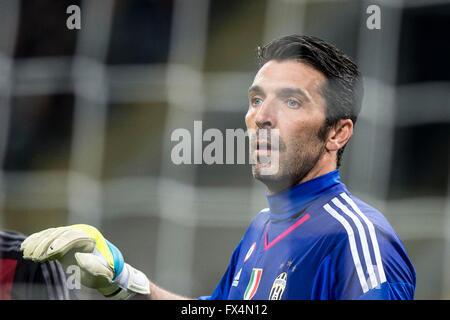 Milan, Italy. 9th Apr, 2016. Gianluigi Buffon (Juventus) Football/Soccer : Italian 'Serie A' match between AC Milan 1-2 Juventus at Stadio Giuseppe Meazza in Milan, Italy . © Enrico Calderoni/AFLO SPORT/Alamy Live News Stock Photo