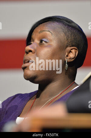 Port Washington, New York, USA. 11th Apr, 2016. NATASHA CHRISTOPHER, who lost her son Akeel to gun violence in Brooklyn when he was shot and later died on his fifteenth birthday, is one of the panelists on the discussion about gun violence prevention, with Hillary Clinton, the Democratic party leading presidential primary candidate. The New York presidential primary is April 19. Credit:  Ann Parry/ZUMA Wire/Alamy Live News Stock Photo