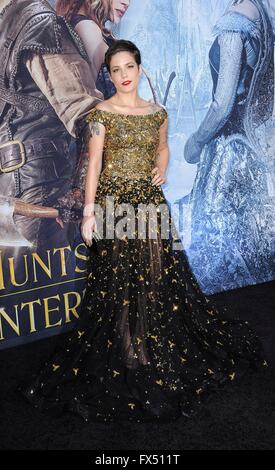 Los Angeles, CA, USA. 11th Apr, 2016. Halsey at arrivals for THE HUNTSMAN: WINTER'S WAR Premiere, Regency Westwood Village Theatre, Los Angeles, CA April 11, 2016. Credit:  Elizabeth Goodenough/Everett Collection/Alamy Live News Stock Photo