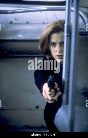 The X Files TV Series 1993 - 2002 USA 1996 Season 4 Created by Chris Carter Gillian Anderson Stock Photo