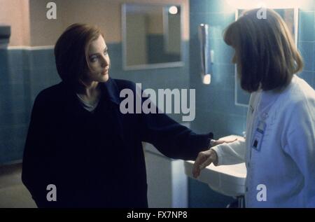 The X Files TV Series 1993 - 2002 USA 1996 Season 4 Created by Chris Carter Gillian Anderson Stock Photo