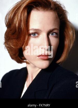 The X Files TV Series 1993 - 2002 USA 1997 Season 5 Created by Chris Carter Gillian Anderson Stock Photo