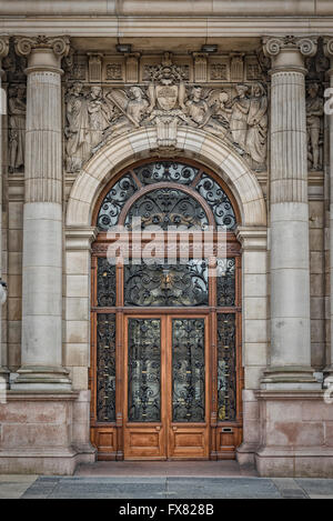 The grand entrance to the City Chambers in George Square, Glasgow, Scotland Stock Photo
