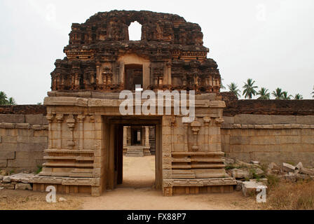West side Gopura, Achyuta Raya Temple, Hampi, Karnataka, India. Sacred Center Stock Photo